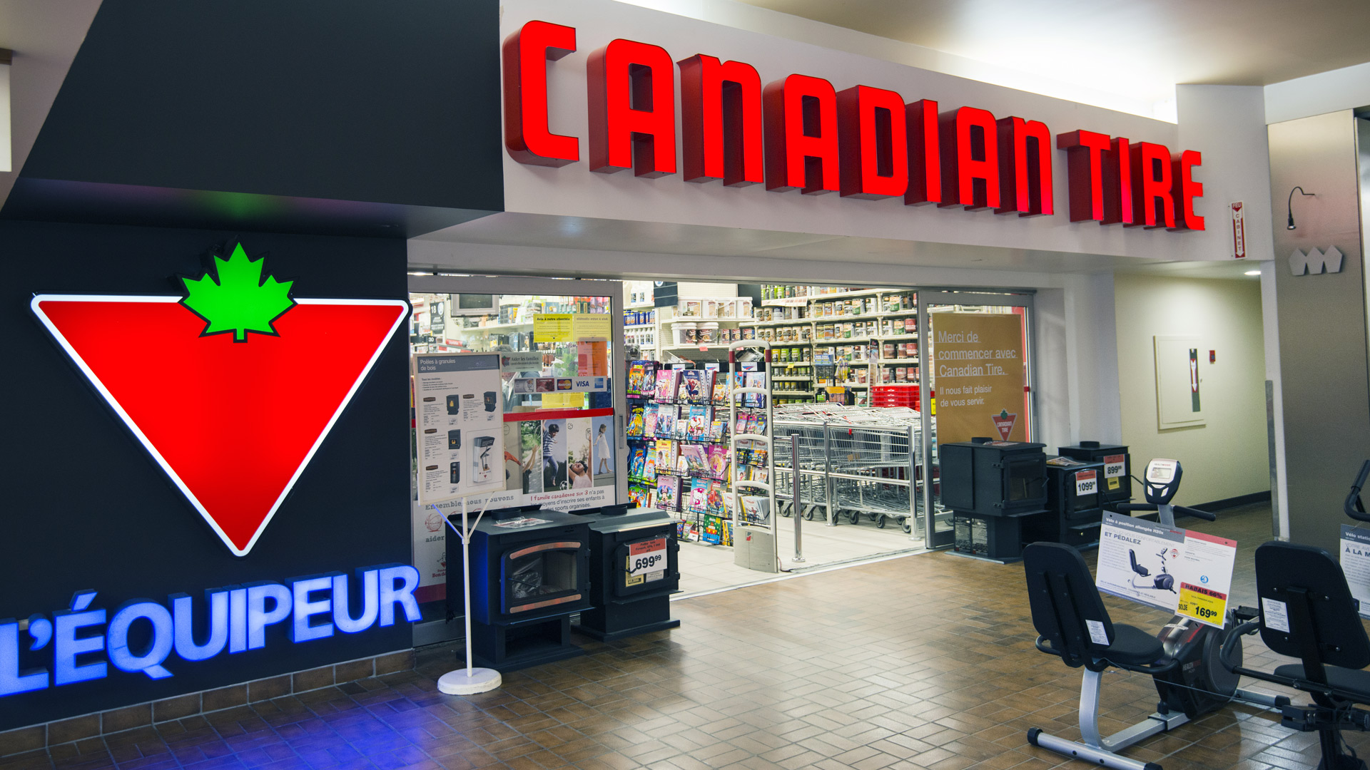 carrefour-gaspe-canadian-tire-sandalwood
